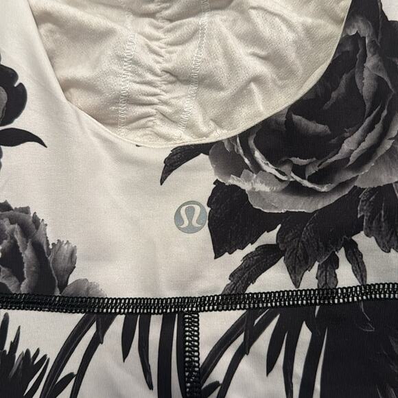 Lululemon Floral Aria Tank Size 2 - Picture 4 of 5